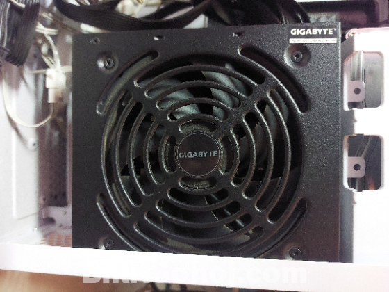 Gigabyte P450B 450W 80 Plus Bronze Certified Power Supply